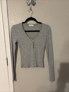 Frankee & Skylar Gray Ribbed Long Sleeve Henley Top